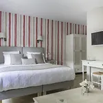 Oda ve Kahvaltı A L'ombre Des Pins