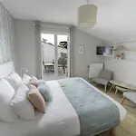 A L'ombre Des Pins Oda ve Kahvaltı 3*