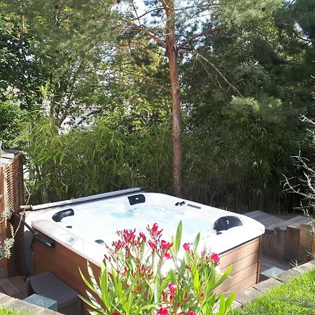 Bed & Breakfast A L'ombre Des Pins